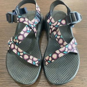 Size 7 women’s purple Chaco’s